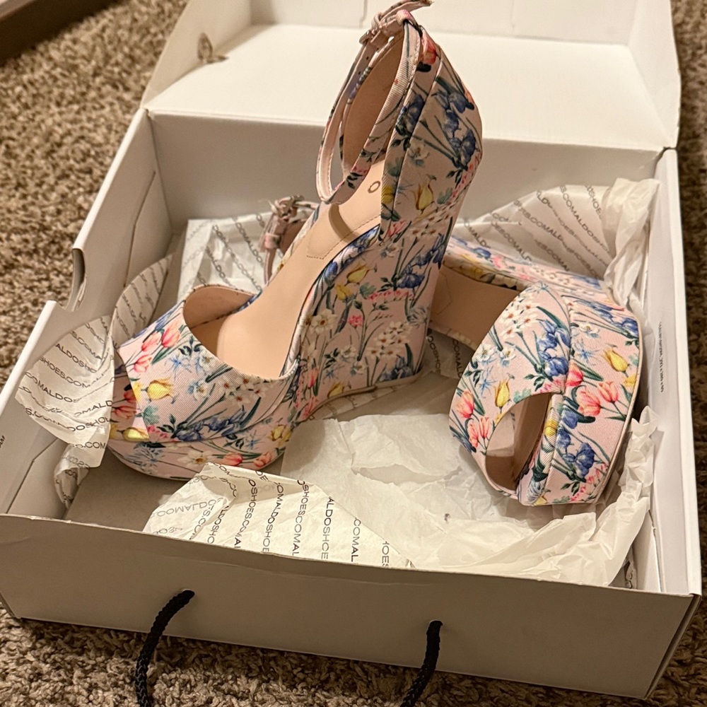 Aldo Women's Floral Wedge Heels - Multicolor - Picture 2 of 3